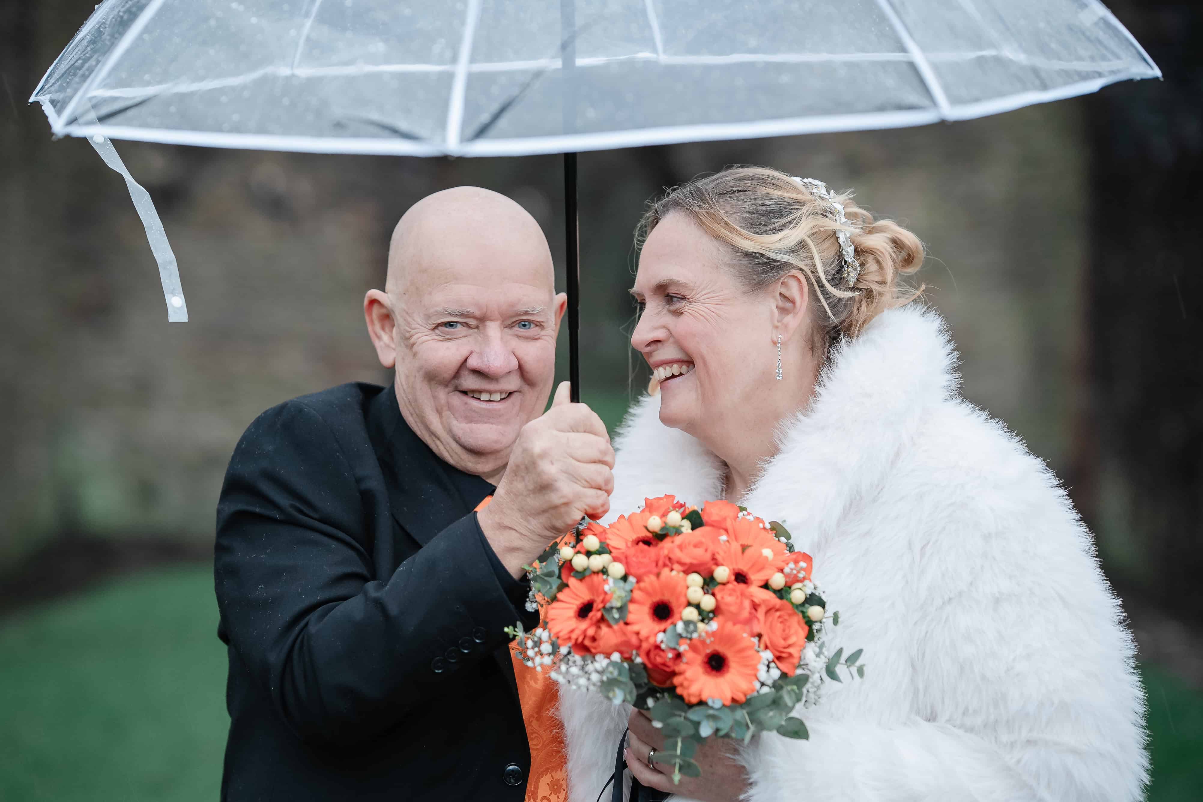 Wedding couple in Priory Park Dudley